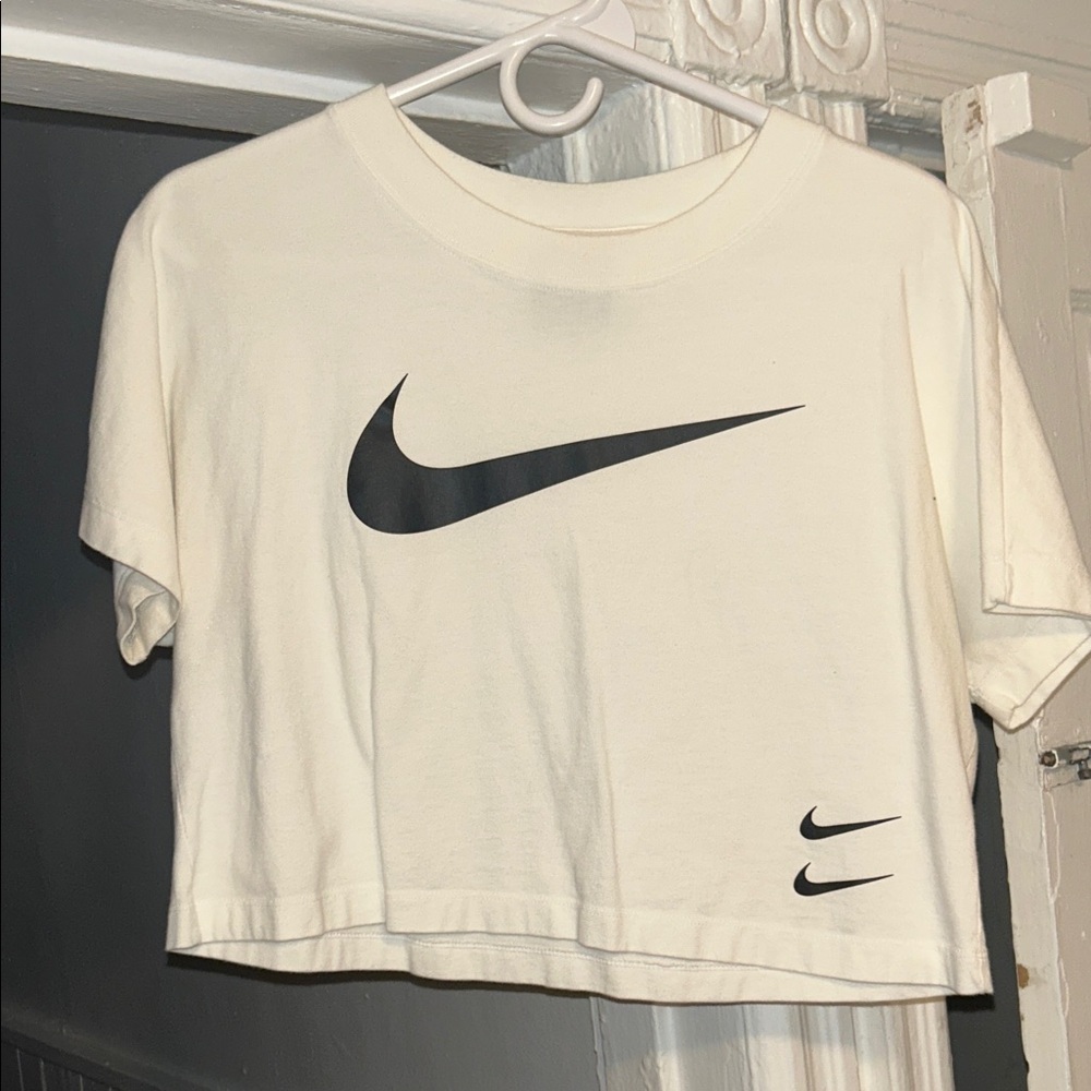 Nike Cropped Tee EUC!